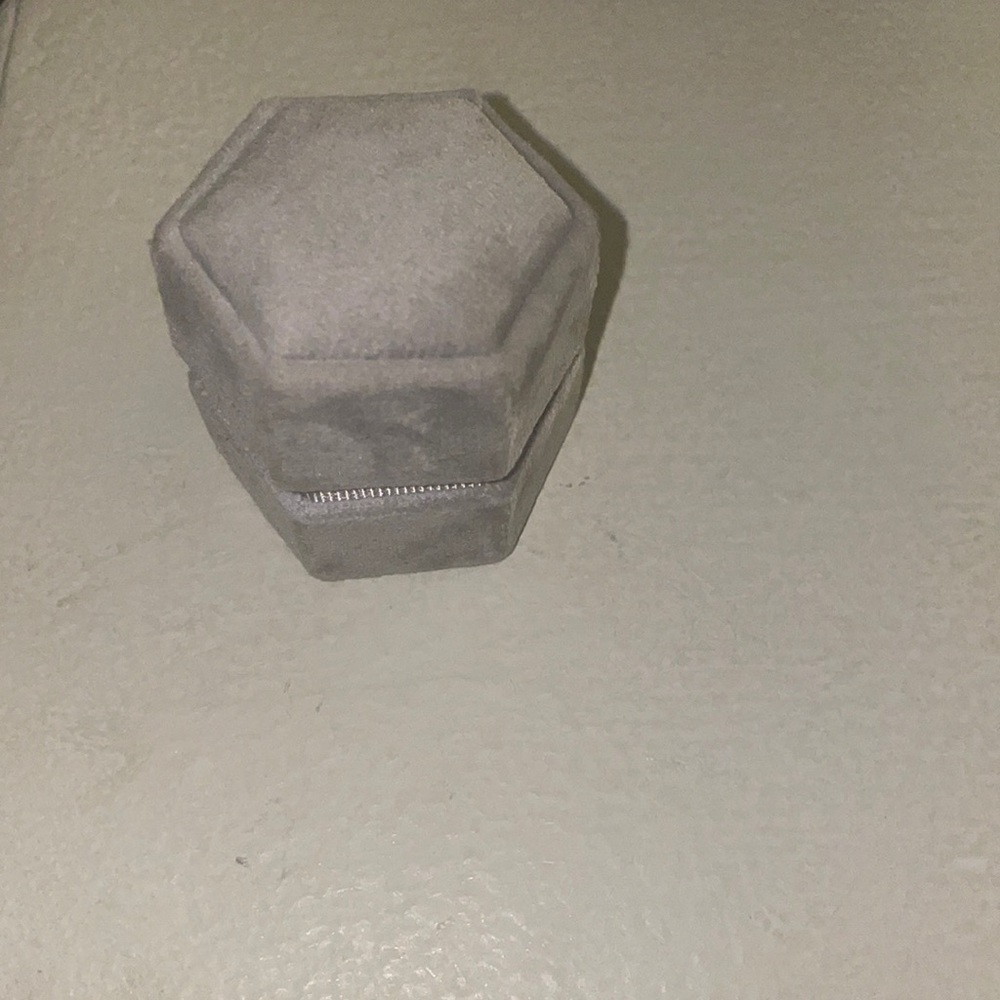 Light gray ring box